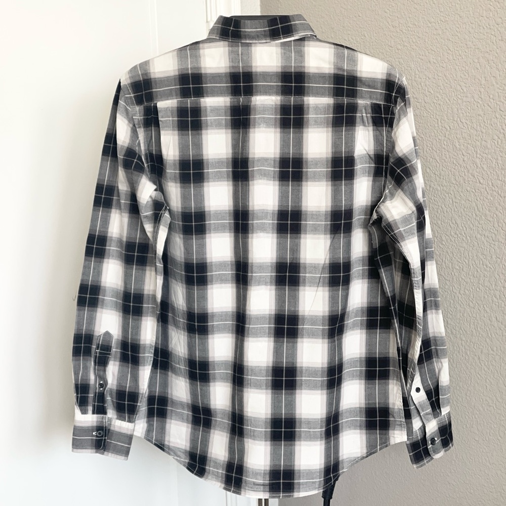 🖤 Old Navy Regular Fit Built In Flex Plaid Everyday Shirt M - Picture 4 of 8